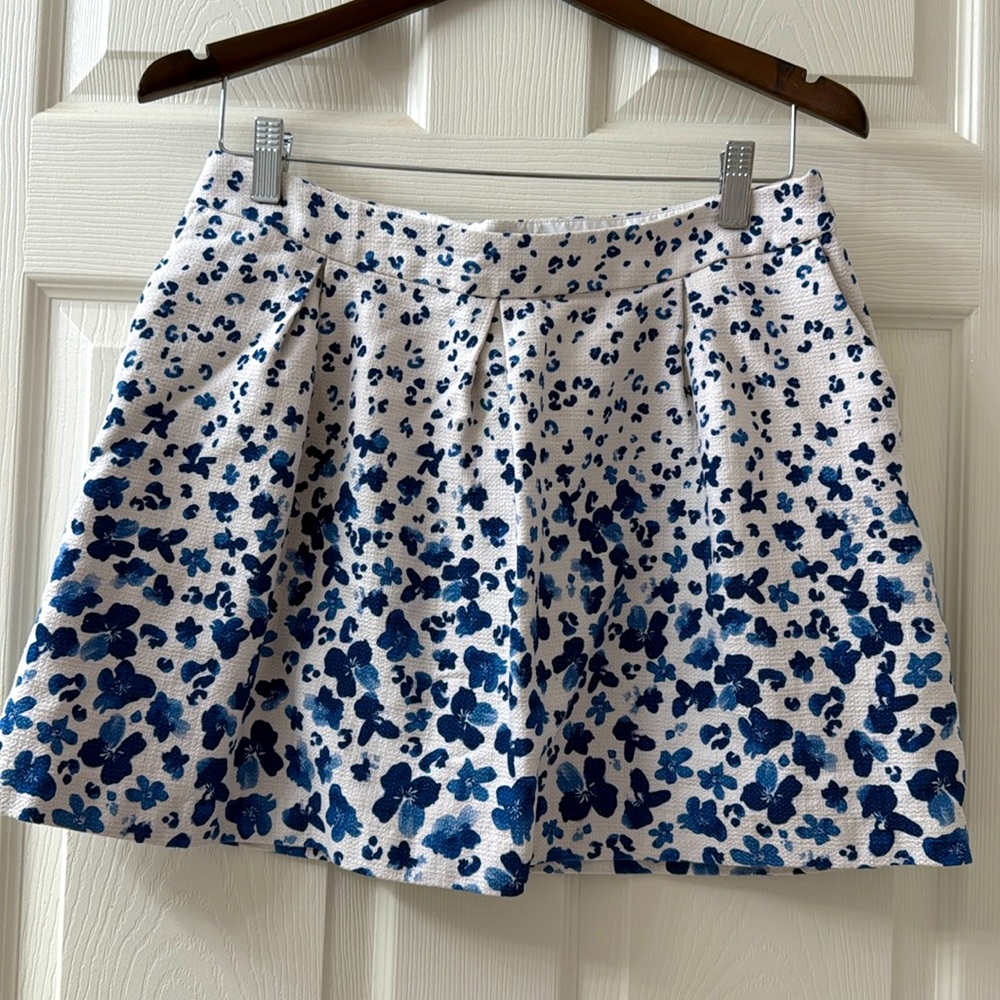 Banana Republic Blue / White inverted pleat Floral Skirt